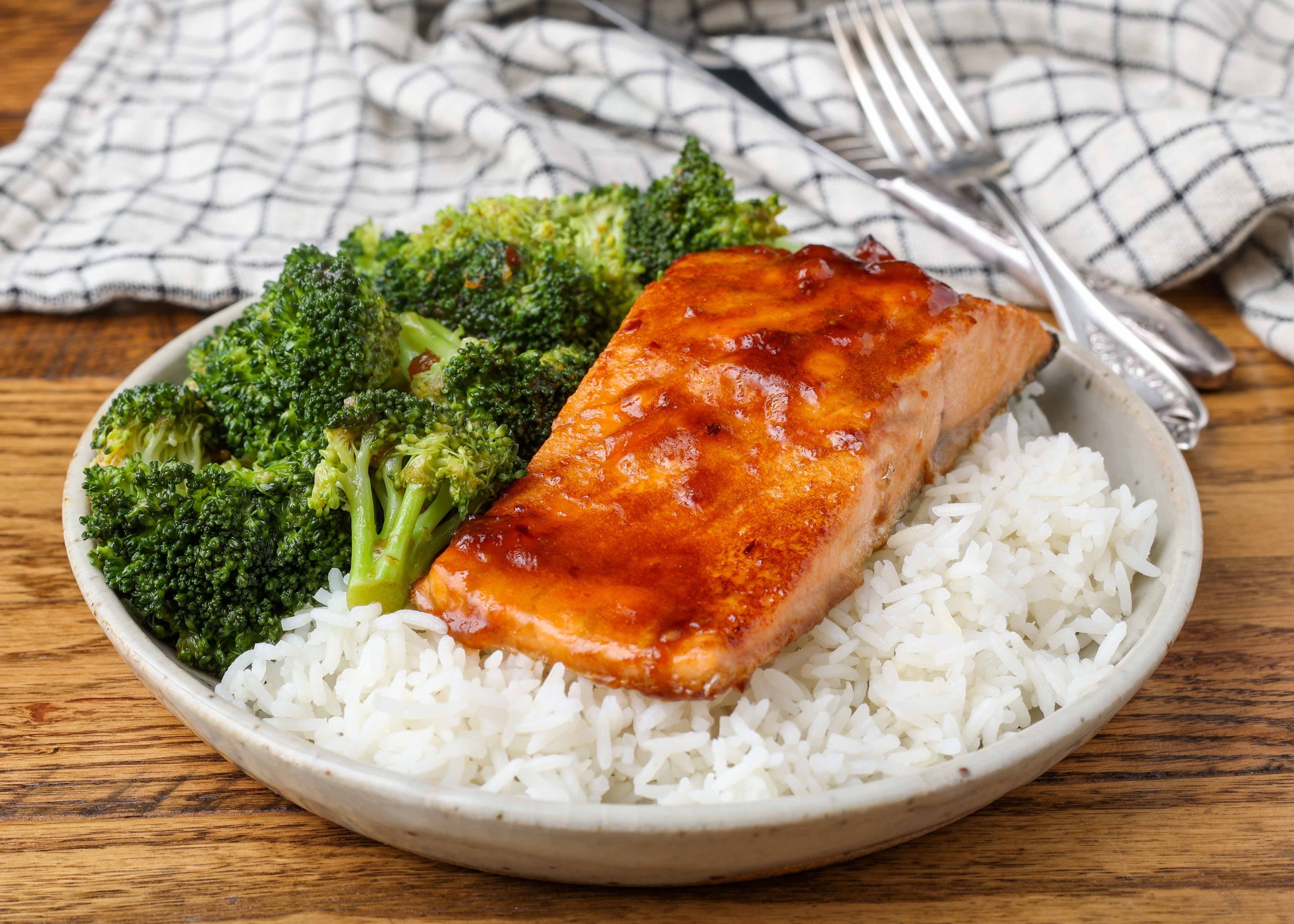 Fast Flavor: Sweet & Tangy Glazed Salmon & Broccoli Dinner